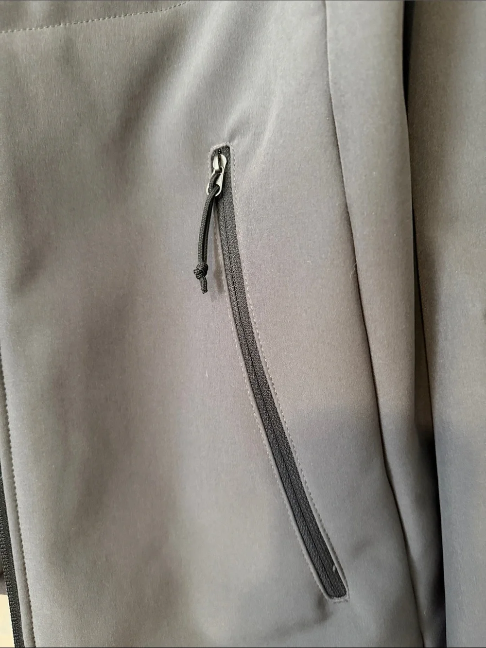 The North Face Men's Gray Softshell Windbreaker Jacket